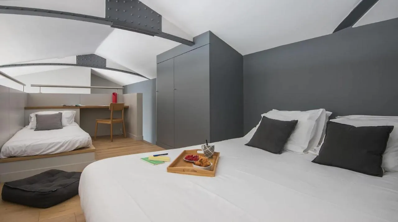 Bastille Liberte Apartment