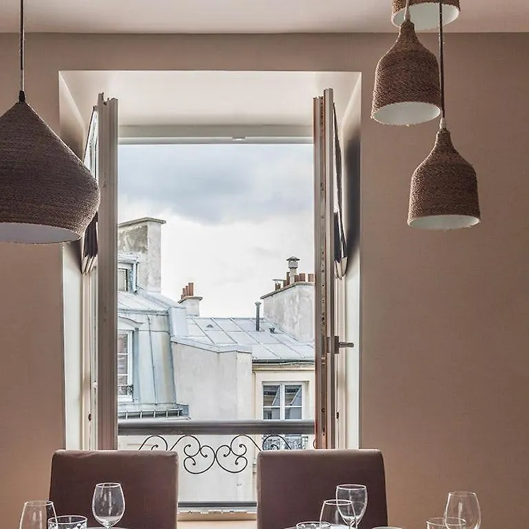 Apartment Bastille Liberte Paris